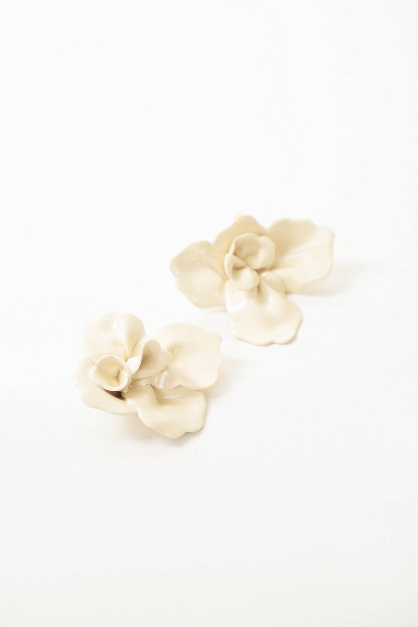 Keramik-Blumenohrringe