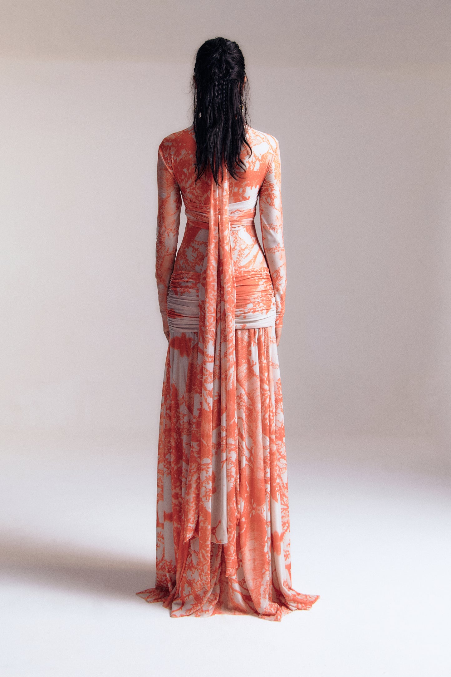 Korallenrotes Netzkleid