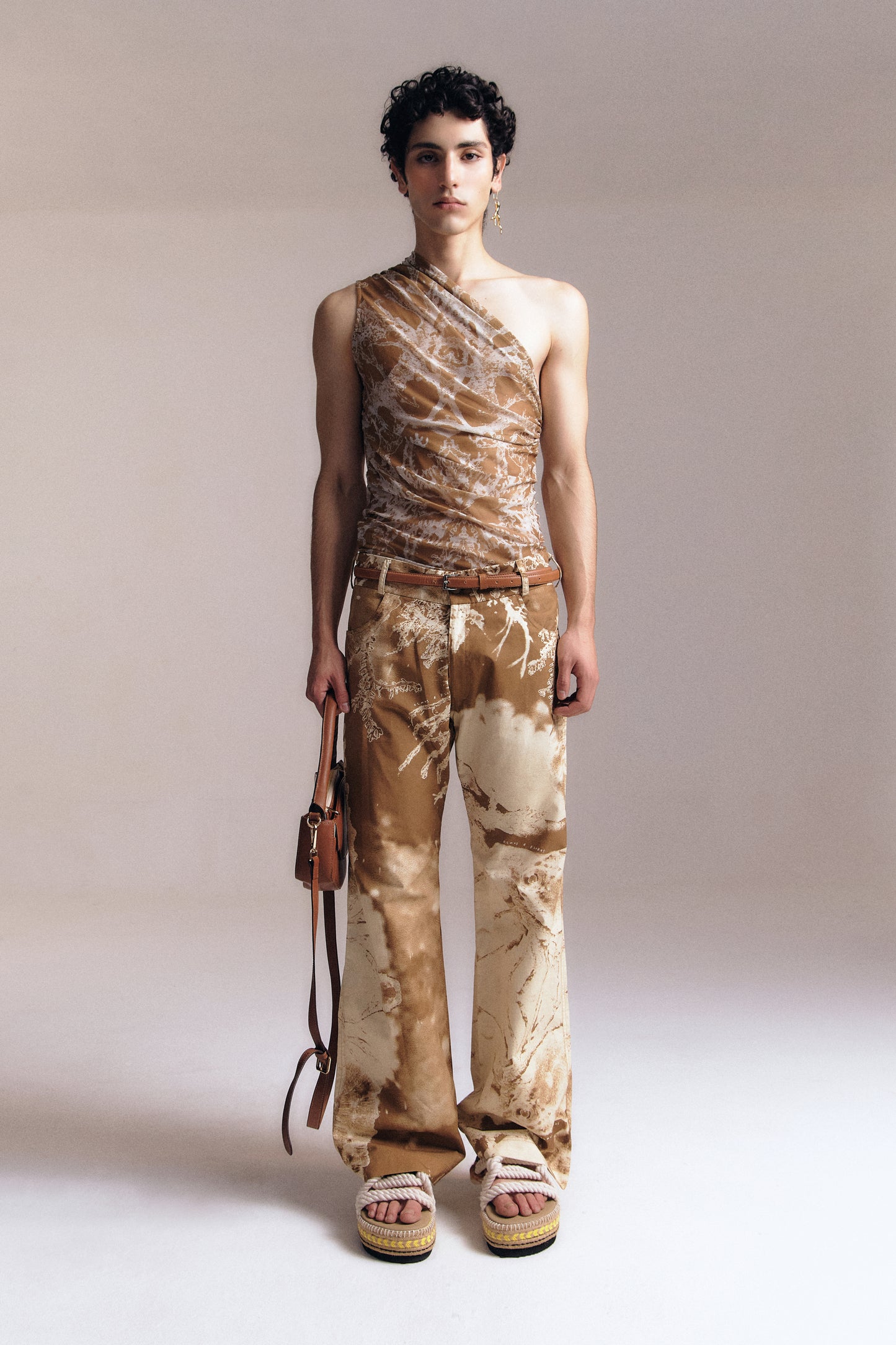 Asymmetric Mesh Top Radiografía